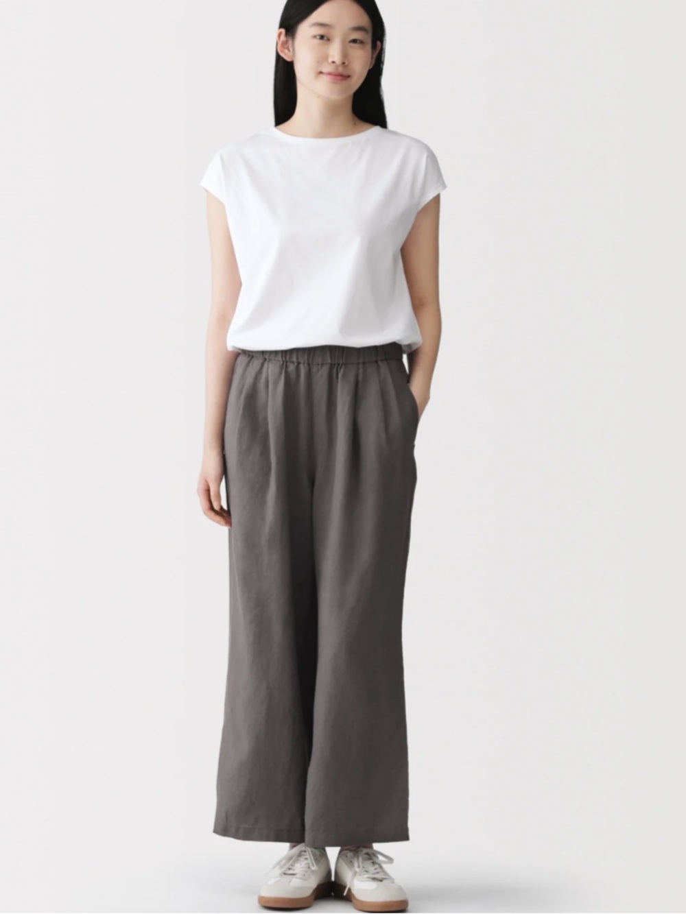 Wide-Leg Elastic Waist Pants in Charcoal Gray